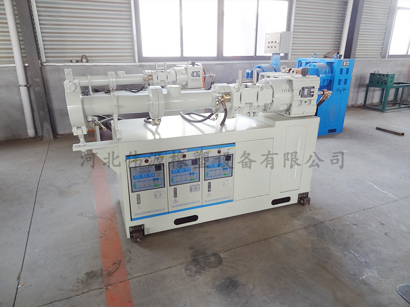 65型橡膠擠出機(jī)
